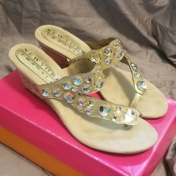 New York Transit Tan and Gold Toe Loop Wedge Sandals with Rhinestones. Size 10. - Picture 3 of 6